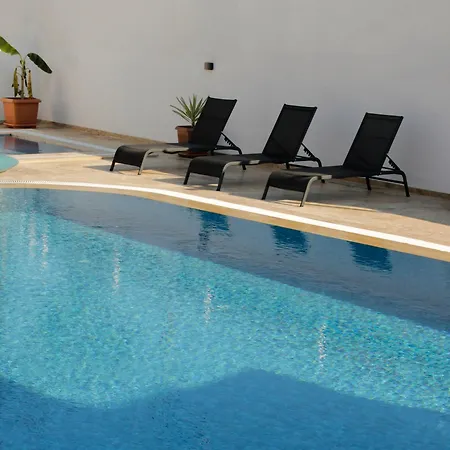 Tufan Boutique & Ортаджа