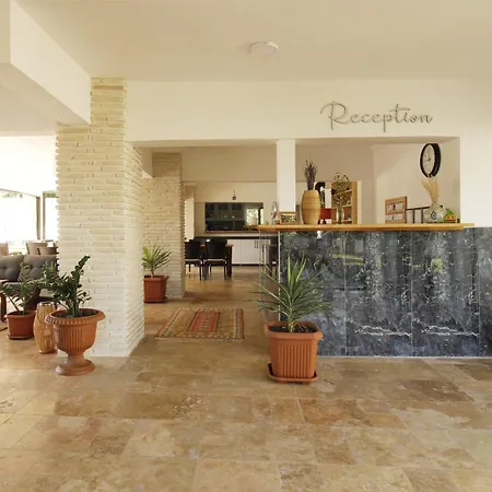 Tufan Boutique & أورتاجا